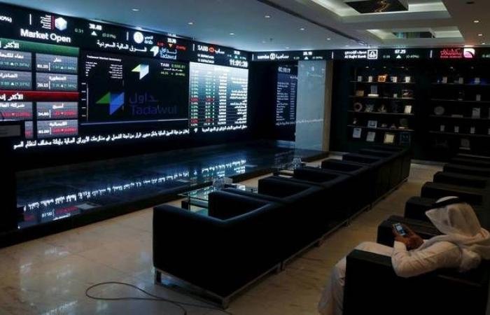 سوق الأسهم السعودية.. 5 أسهم تقتنص 34.6% من السيولة وسط تباين الأداء