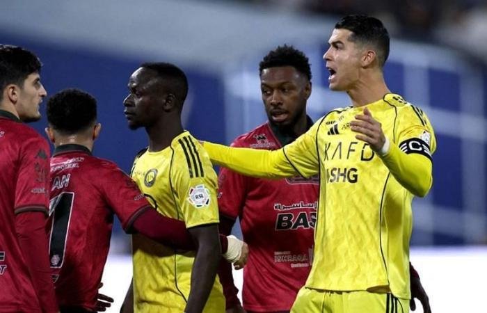 الرياضة الان | رونالدو ينفذ تهديده ويغيب عن مباراة الرياض احتجاجاً على صفقات الهلال | عيون الجزيرة الرياضي