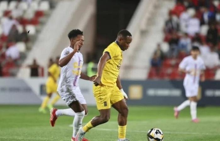 قمة العروبة وأبها تشعل Yelo