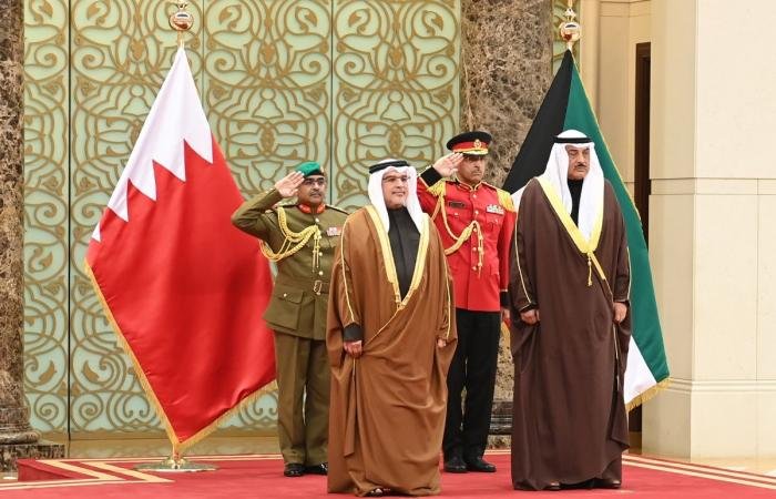 أخبار الكويت | ولي العهد البحريني يصل إلى البلاد في زيارة رسمية | عيون الجزيرة الكويت