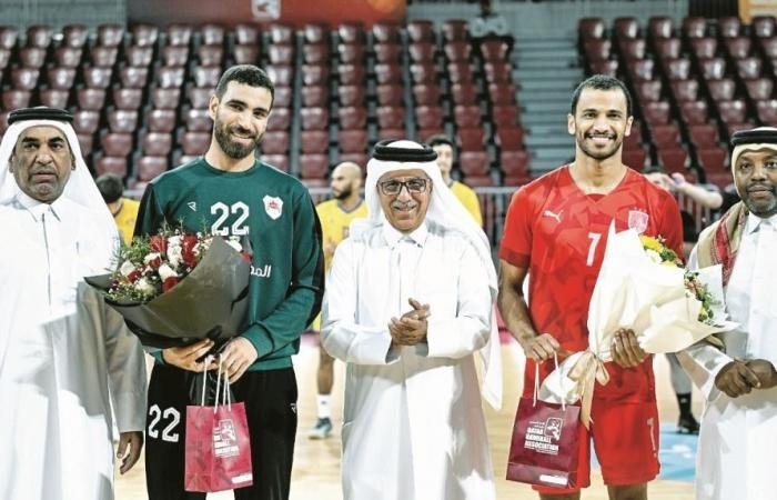 الرياضة في قطر | تواجدا ضمن أفضل تشكيلة في آسيا.. الشعبي يكرم مددي ومجدي | عيون الجزيرة الاخبارية
