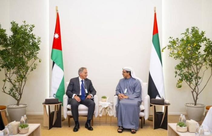 الامارات الان | منصور بن زايد ورئيس مجلس الوزراء الأردني يبحثان تعزيز التعاون (فيديو) | عيون الجزيرة الامارات