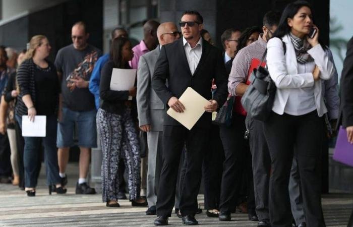 طلبات إعانة البطالة الأمريكية ترتفع 22 ألفاً خلال أسبوع