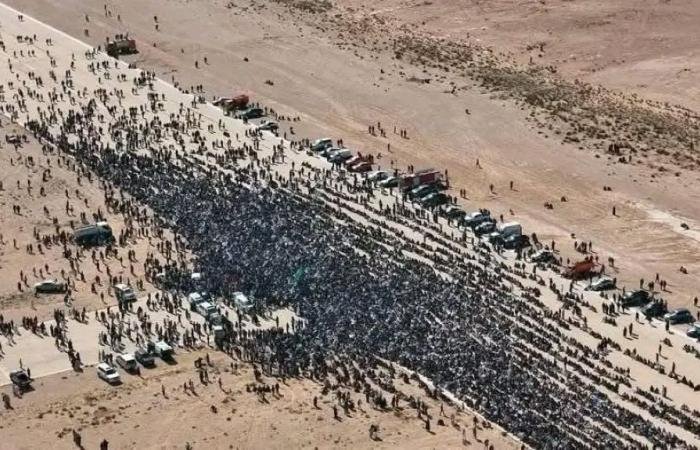 آلاف يشيعون سيف الإسلام القذافي في بني وليد غرب ليبيا | عيون الجزيرة