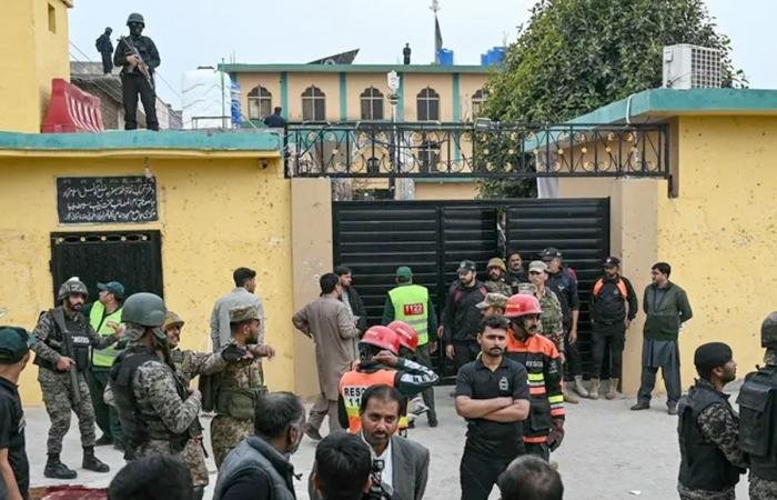 أخبار الكويت | الكويت تستنكر تفجير مسجد في باكستان | عيون الجزيرة الكويت