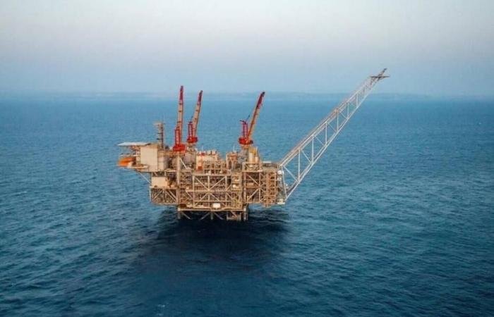 %3.7.. أول تراجع أسبوعي لبرنت 2026