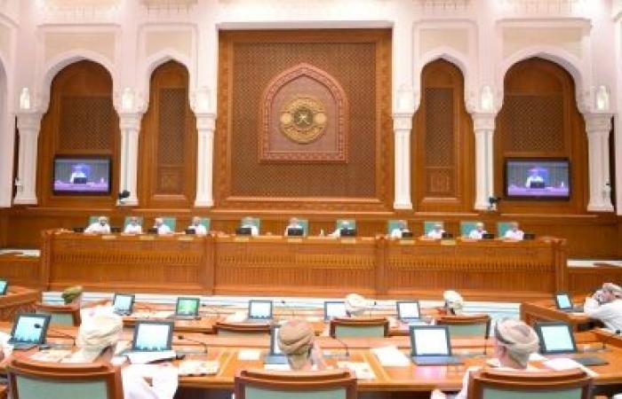أخبار سلطنة عمان | الثلاثاء.. "الدولة والشورى" يناقشان المواد محل التباين في سبعة مشروعات قوانين | عيون الجزيرة الاخبارية عمان