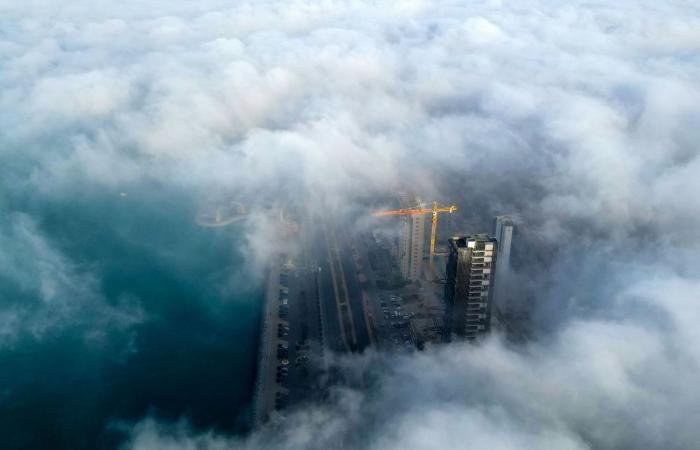 أخبار الكويت | اﻟﻀﺒﺎب ﻳﻠﻒ اﻟﻜﻮﻳﺖ | عيون الجزيرة الكويت