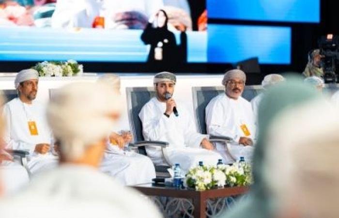 أخبار سلطنة عمان | سموّ السّيد ذي يزن يؤكّد على استمرار ملتقى "معًا نتقدّم" كمنصّة مفتوحة لتبادل الآراء والرؤى والأفكار | عيون الجزيرة الاخبارية عمان