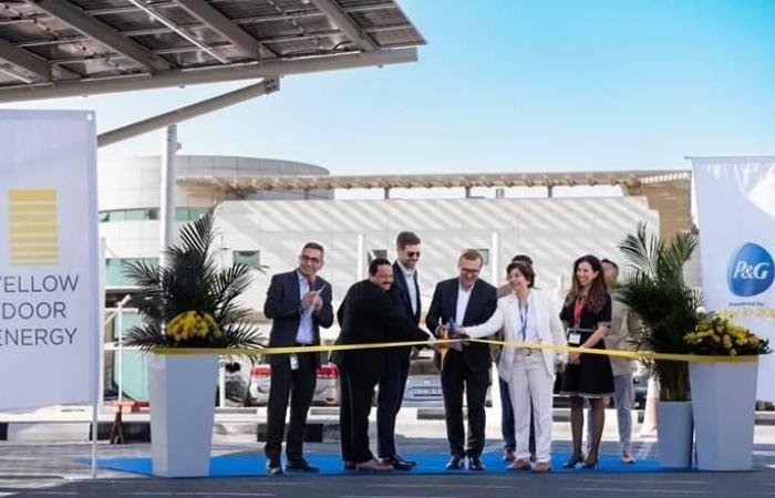 «بروكتر آند جامبل» و«يلو دور إنرجي» تدشنان محطة طاقة شمسية في جبل علي