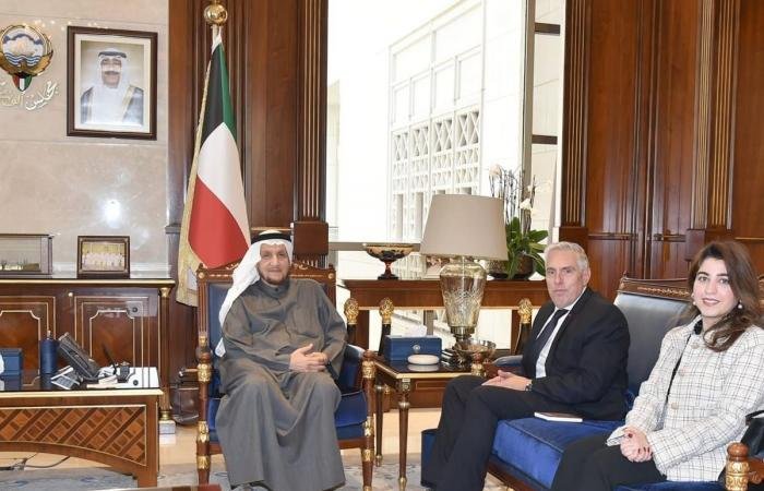 أخبار الكويت | المعوشرجي يبحث مع السفير اللبناني تعزيز العلاقات الثنائية | عيون الجزيرة الكويت