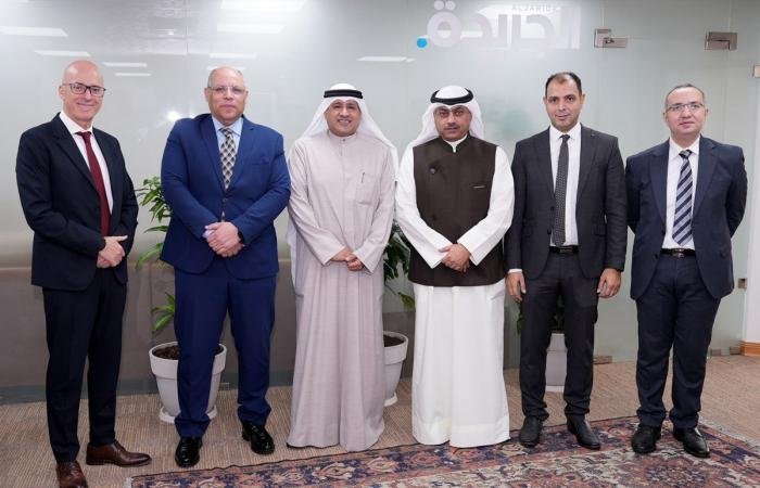 أخبار الكويت | رئيس التحرير يستقبل السفير المصري ويبحثان التعاون | عيون الجزيرة الكويت