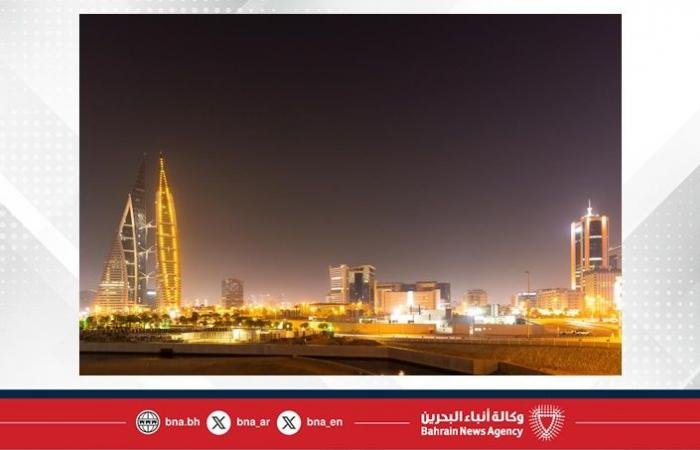 أخبار البحرين | المنشآت والمرافق الحيوية في مملكة البحرين تتوشح باللون البرتقالي احتفاءً بالكشف عن سيارة ماكلارين لموسم 2026 | عيون الجزيرة