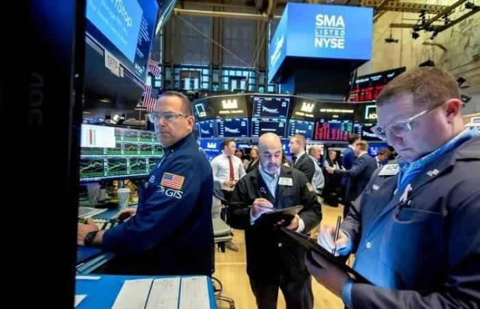 «وول ستريت» تصعد مع ترقب تقارير الأرباح