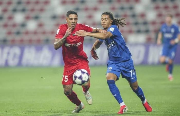 الرياضة الان | نقطة لشباب الأهلي والوحدة والشارقة أمام الهلال و«الراقي» والدحيل | عيون الجزيرة الرياضي