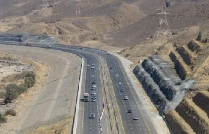 أخبار سلطنة عمان | افتتاح جزء جديد من مشروع استكمال ازدواجية طريق السلطان تركي بن سعيد | عيون الجزيرة الاخبارية عمان