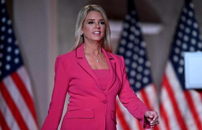 «فضائح إبستين» تحاصر المدعية العامة بالكونغرس...
 وشريكته تطلب «حصانة ترامب» لكشف المستور | عيون الجزيرة