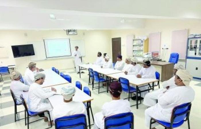 أخبار سلطنة عمان | معاينة مدارس جعلان للتأكد من جاهزيتها ومواءمتها للأهداف التربوية | عيون الجزيرة الاخبارية عمان