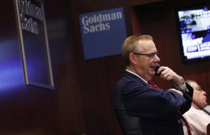 تراجع إس اند بي وناسداك.. وداو جونز يغلق عند 50180 ⁠نقطة