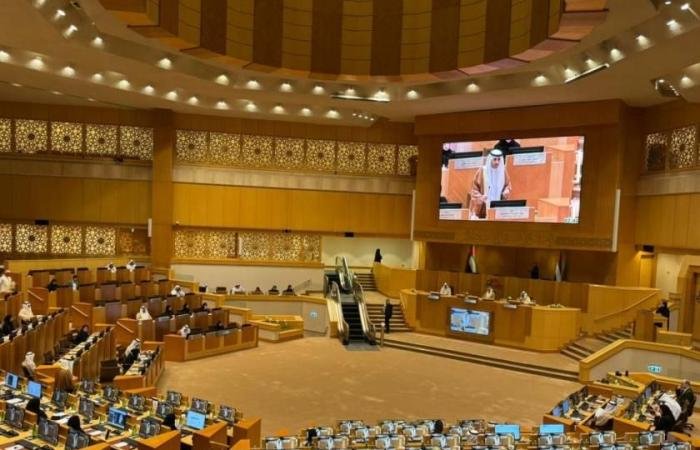 الامارات الان | «الوطني» يطالب برفع رواتب الكادر التعليمي المواطن في القطاع الحكومي | عيون الجزيرة الامارات