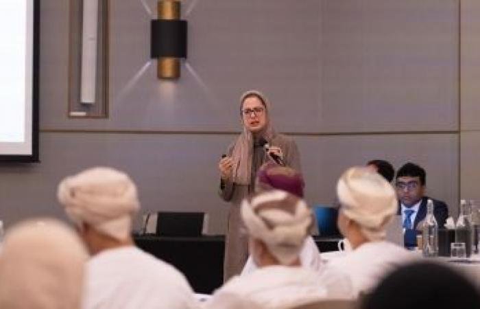 أخبار سلطنة عمان | مناقشة استكمال متطلبات إعداد الاستراتيجية الوطنية للتقنية الحيوية | عيون الجزيرة الاخبارية عمان