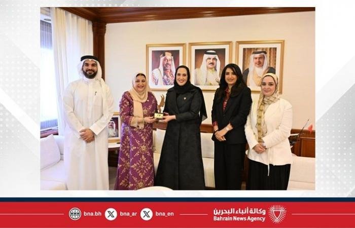 أخبار البحرين | وزيرة الإسكان والتخطيط العمراني تستقبل عضو مجلس إدارة شعبة الاستثمار العقاري بالاتحاد العام للغرف التجارية بجمهورية مصر العربية | عيون الجزيرة