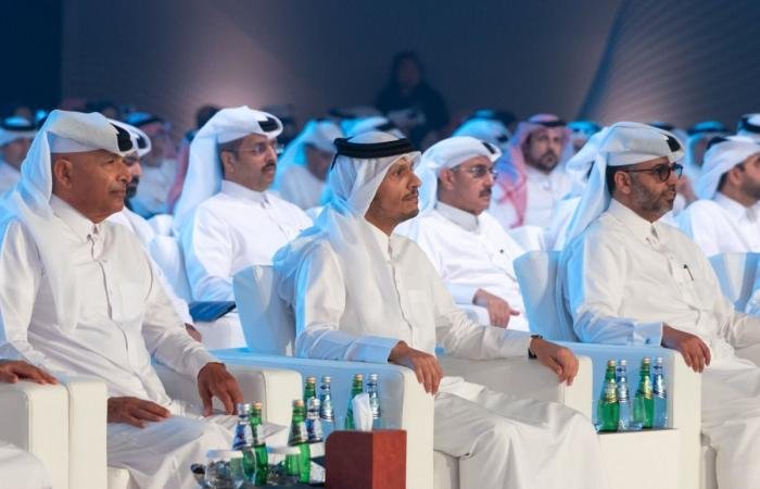 أخبار قطر | رئيس الوزراء يكرّم الفائزين بجائزة قطر للتميّز الحكومي | عيون الجزيرة قطر