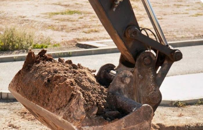 أخبار السعودية | التفتيش اليومي والفحص شرطان لمواقع الحفريات | عيون الجزيرة السعودية الان