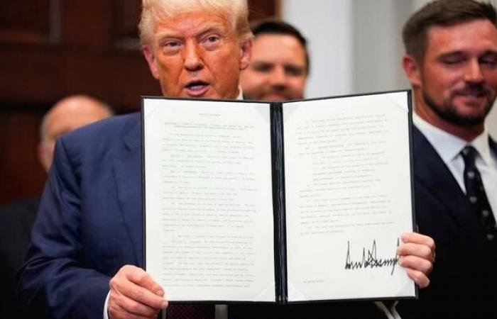 شركات أدوية أمريكية تتفاوض مع ترامب لتجنب الرسوم وقيود التسعير