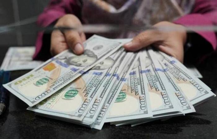 استقرار الدولار بعد ارتفاع التضخم الأمريكي دون التوقعات