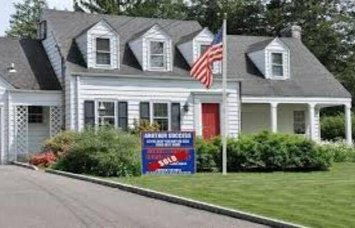 أزمة إسكان جديدة مع انخفاض مبيعات المنازل بأكثر من 8%