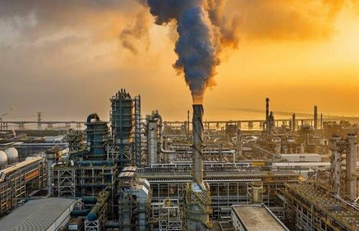 ترامب يلغي حكماً تاريخياً يحد من انبعاثات غازات الاحتباس الحراري