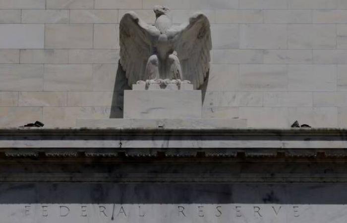 ارتفاع احتمالات خفض الفائدة الأمريكية بعد بيانات التضخم لشهر يناير