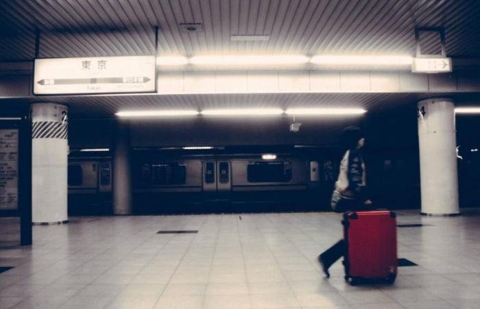 الامارات الان | تعرف إلى آلية حل مشكلة منع السفر في القضايا المالية حسب القانون؟ | عيون الجزيرة الامارات