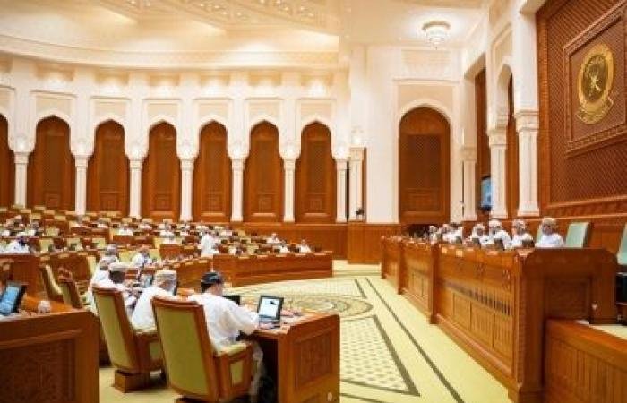 أخبار سلطنة عمان | غدا.. الشورى يناقش بيان وزيرة التنمية الاجتماعية | عيون الجزيرة الاخبارية عمان