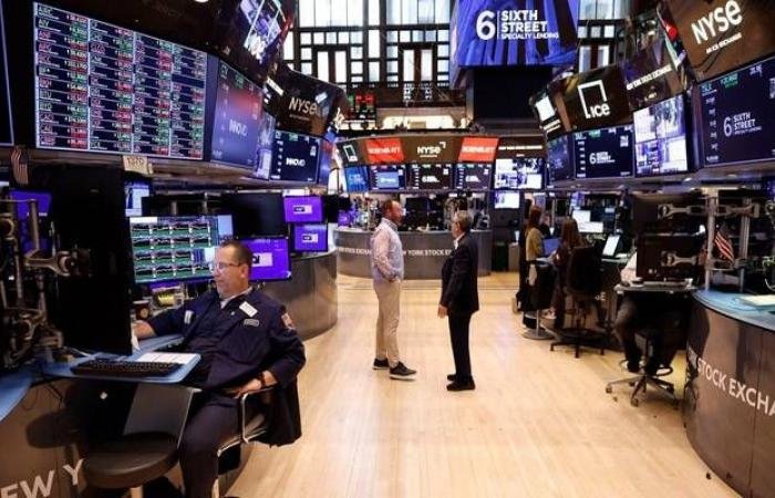 مخاوف الذكاء الاصطناعي تهز "وول ستريت" وتضرب عدة قطاعات