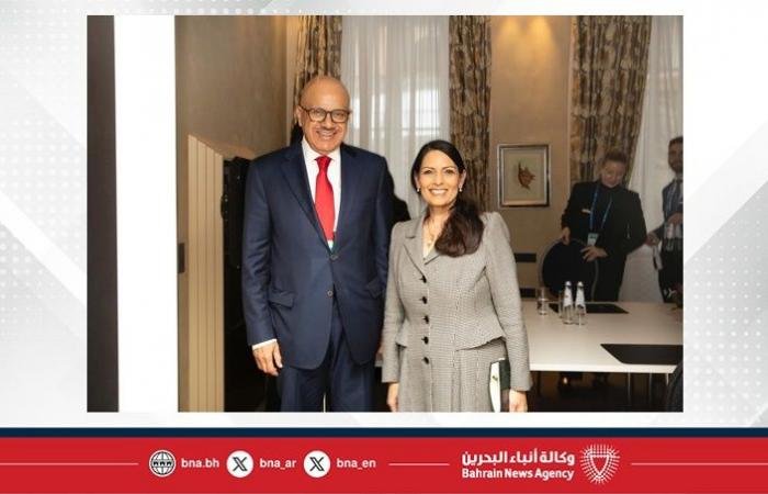 أخبار البحرين | وزير الخارجية يلتقي مع وزيرة الخارجية في حكومة الظل البريطانية | عيون الجزيرة