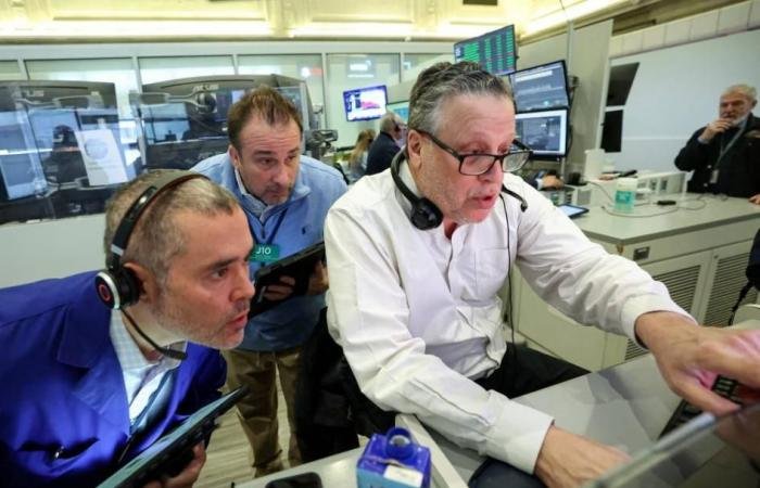 «وول ستريت» ترتفع بعد تباطؤ التضخم