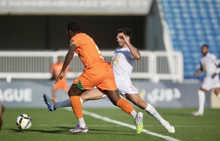 زعيم الجنوب يتحدى الفرسان