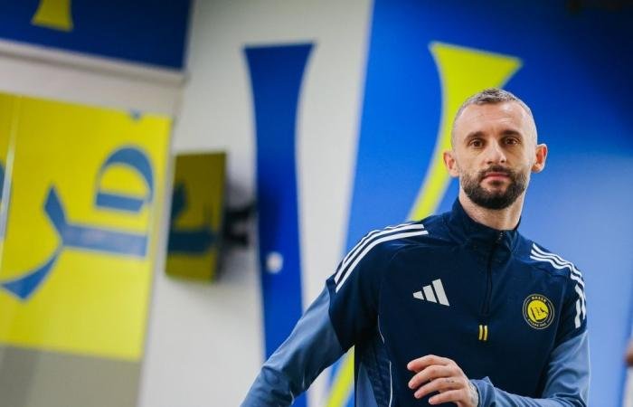 النصر يتمسك بضابط الإيقاع