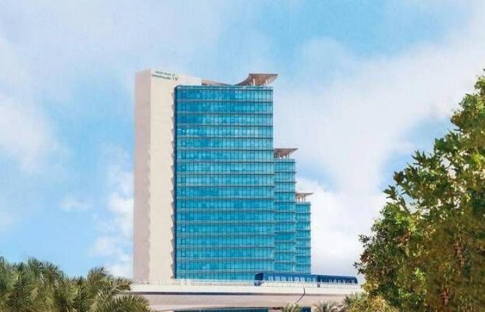 الموارد البشرية تُطلق خدمة إنهاء تعاقد العامل المنزلي بسبب انقطاعه عن العمل