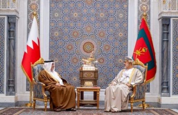 أخبار سلطنة عمان | جلالةُ السُّلطان المعظّم يستقبلُ وليَّ عهد مملكة البحرين | عيون الجزيرة الاخبارية عمان