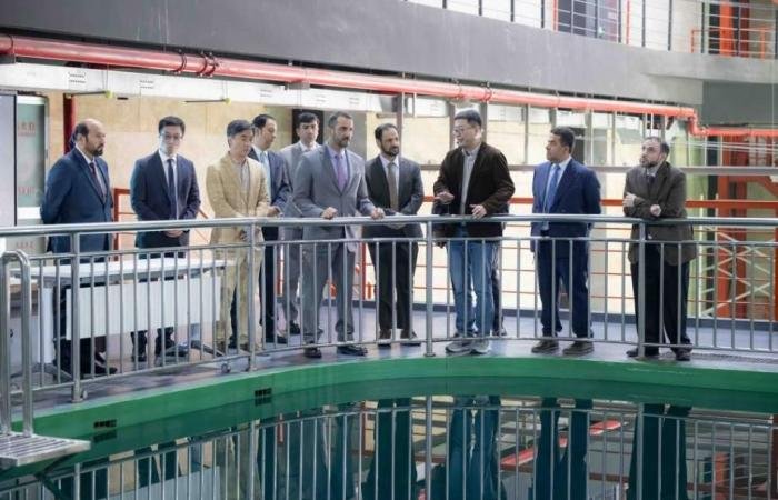 الامارات الان | سلطان بن أحمد يزور استوديوهات وحديقة شنغهاي السينمائية في الصين | عيون الجزيرة الامارات