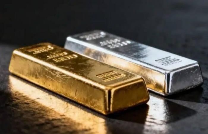 الذهب يهبط 1% وسط تداول ضعيف وجني أرباح