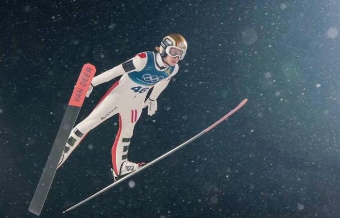 الرياضة الان | حذاء أكبر بـ 4 ملليمترات يُقصي شوفينيغ من نهائي القفز | عيون الجزيرة الرياضي