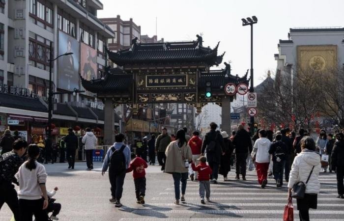 الصين تتوقع 285 مليون رحلة داخلية في أول أيام عطلة عيد الربيع