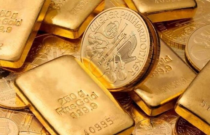 تراجع أسعار الذهب متأثرة بضعف التداول وجني الأرباح