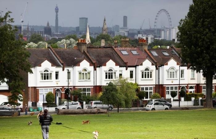 أعلى مستوى لعدد المنازل المعروضة للبيع في بريطانيا منذ 11 عاماً