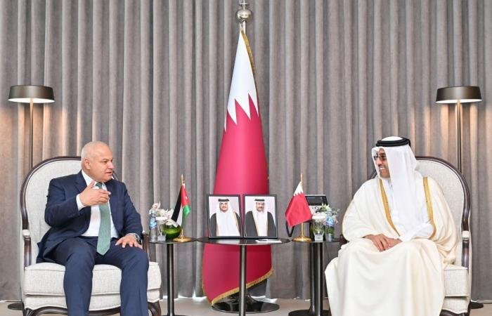 أخبار قطر | وزير العمل يجتمع مع نظيره الأردني | عيون الجزيرة قطر