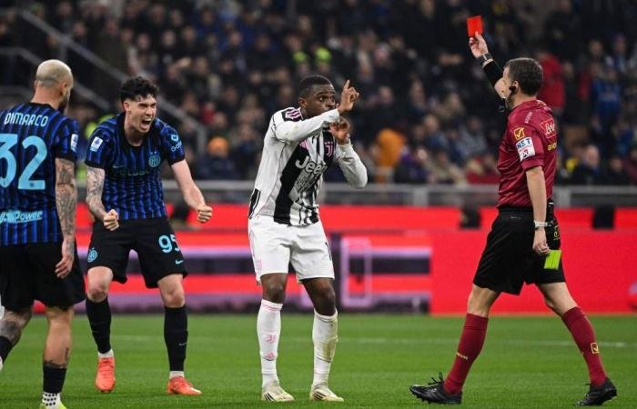 الرياضة الان | خطأ تحكيمي فادح يشعل فصل جديد من الخصومة بين إنتر ويوفنتوس | عيون الجزيرة الرياضي